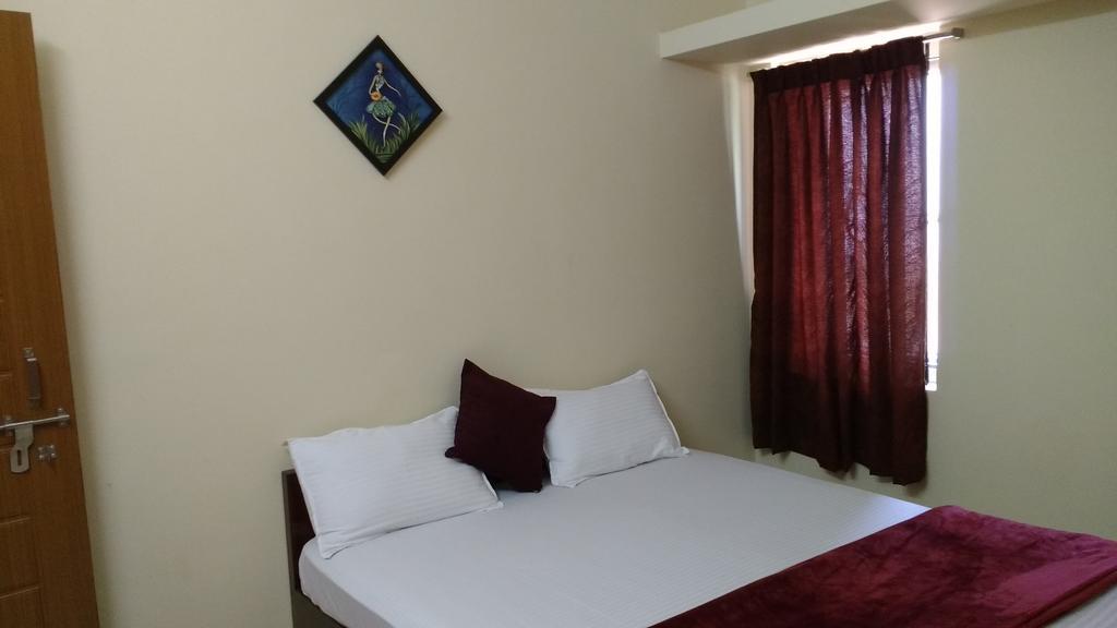 Jp Nivaas Guest House メイイラダジュライ エクステリア 写真
