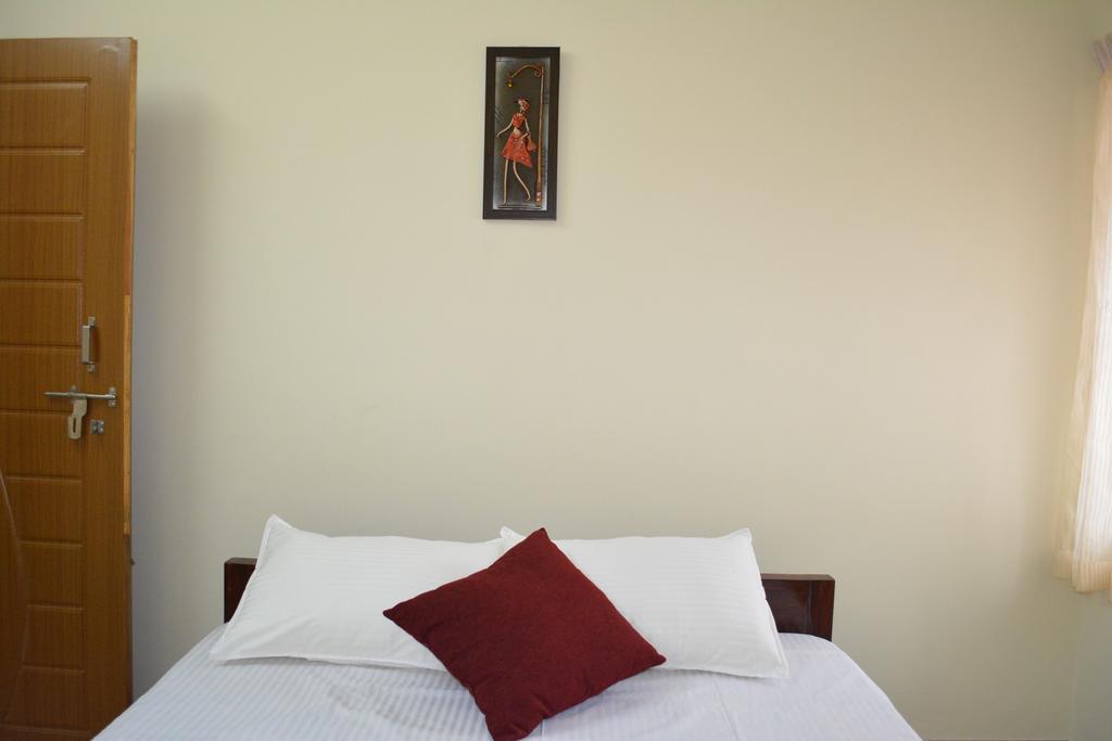 Jp Nivaas Guest House メイイラダジュライ エクステリア 写真