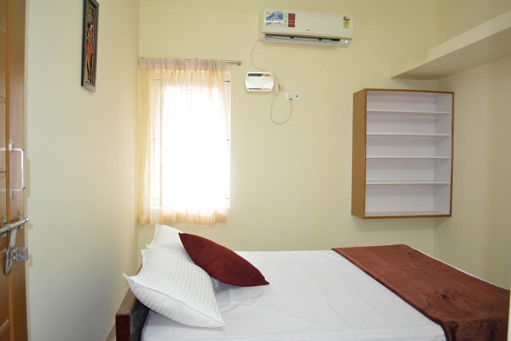Jp Nivaas Guest House メイイラダジュライ エクステリア 写真